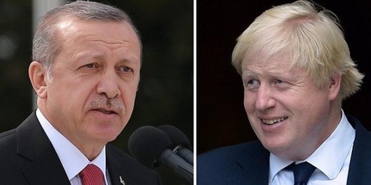 أردوغان وجونسون قلقان إزاء “الحشد العسكري” الروسي على حدود أوكرانيا