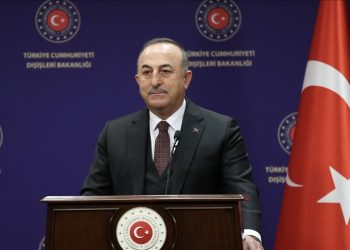 وزير الخارجية التركي يهاجم اليونان