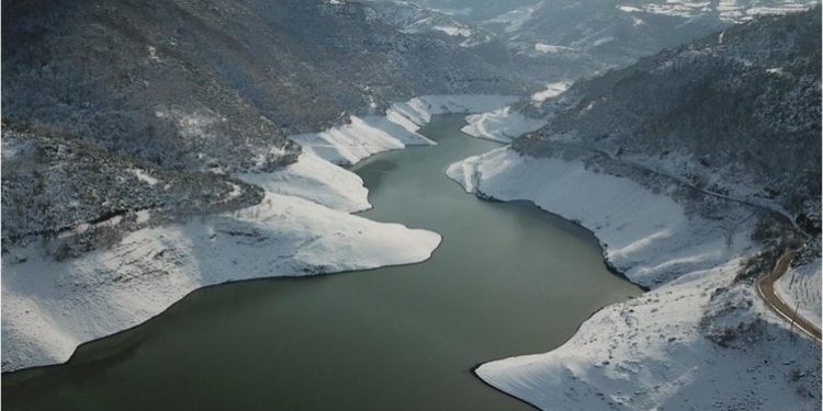 زيادة منسوب المياه في سدود “إسطنبول”