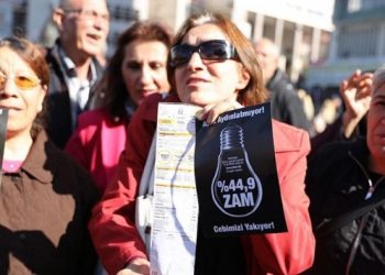 الاحتجاجات متواصلة في تركيا ضد ارتفاع فواتير الكهرباء