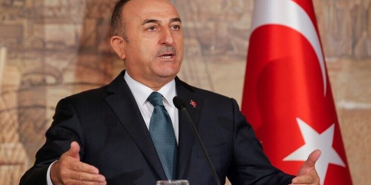 تركيا تهدد اليونان بإعادة الحديث عن السيادة على جزر بحر “إيجة”