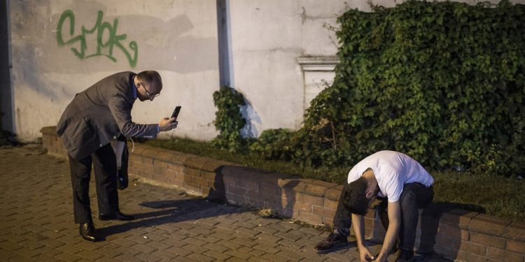 انخفاض متوسط عمر تعاطي المخدرات في تركيا