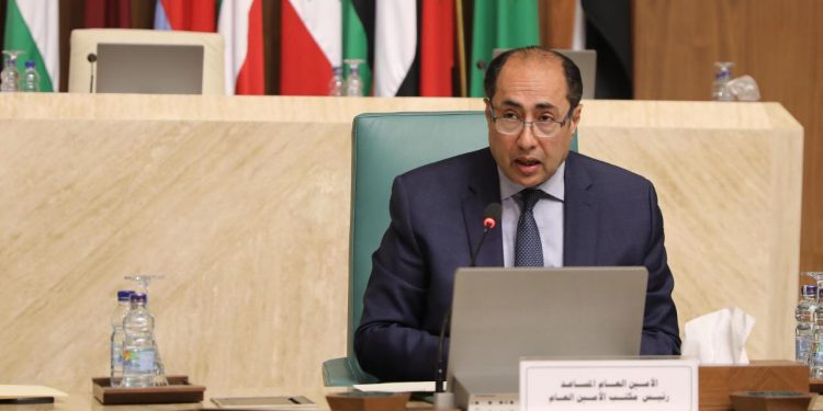 الجامعة العربية: تدعو لاستعادة الحوار وتسوية الأزمة الأوكرانية عبر الدبلوماسية