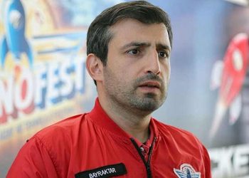 صهر أردوغان يعلن دعم أوكرانيا ضد روسيا