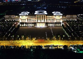 برلماني: قصر أردوغان يستخدم الكهرباء بشكل غير قانوني