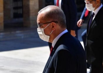 تحقيقات في تركيا بسبب إصابة أردوغان بكورونا