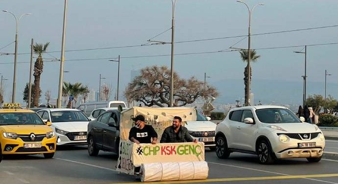 سيارة “فلينستون” من “العصر الحجري” في شوارع تركيا