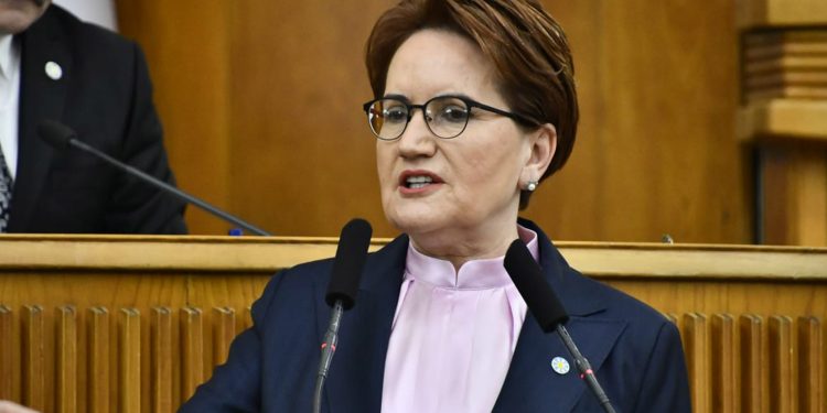 ميرال أكشنار تنتقد عدم فرض تركيا عقوبات على روسيا