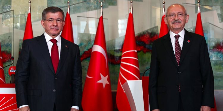 هل تختار المعارضة داود أوغلو مرشحًا مشتركًا في الانتخابات الرئاسية التركية؟