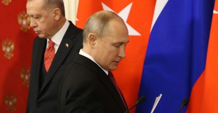 قبرص: تركيا تلعب دورا “ماكرا” في الحرب الروسية الأوكرانية