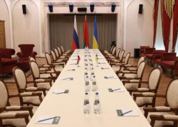 أوكرانيا وروسيا اتفقتا على أن تكون المفاوضات مغلقة