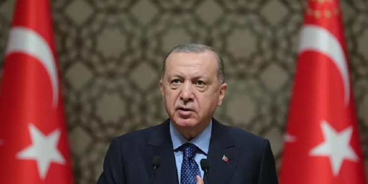تركيا.. هل هدد أردوغان أعضاء حزبه لعدم الانتقال لأحزاب أخرى؟