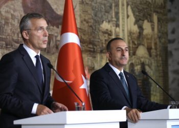 الناتو يطلب من تركيا فرض عقوبات على روسيا