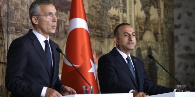 الناتو يطلب من تركيا فرض عقوبات على روسيا