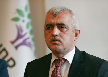 طالب كردي يواجه عنصرية بسبب إعلانه عدم التصويت لصالح أردوغان