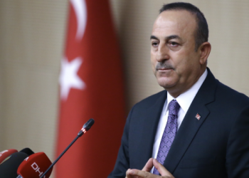 تركيا تمنع مرور السفن الحربية من البسفور والدردنيل