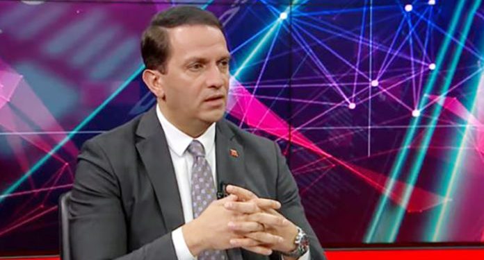 بعد اتهامه بالتحرش.. قيادي بحزب أردوغان يهدد بتلفيق تهم لمهاجميه