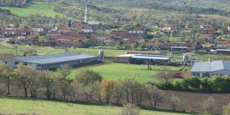 بلدية تابعة لحزب العدالة والتنمية تطرح 11 حقلاً للبيع