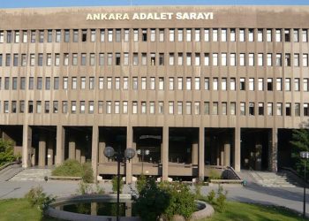 تركيا: اعتقالات جديدة تطال سياسيين أكرادا