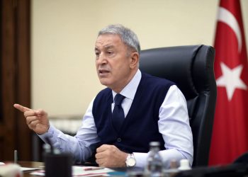 وزير الدفاع التركي: عملياتنا في شمال العراق مستمرة حتى إزالة التهديد الإرهابي