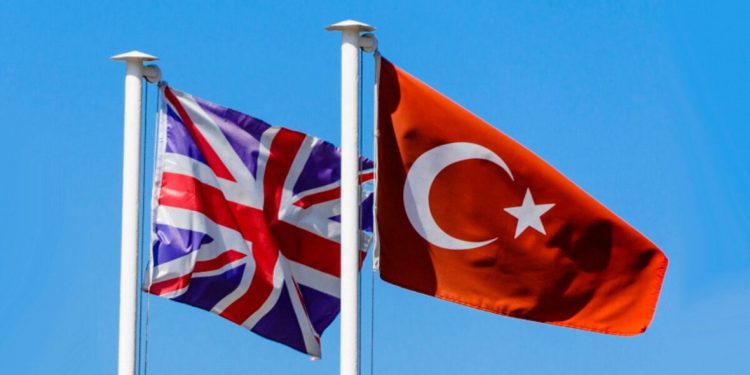 تركيا تشكر بريطانيا على رفع حظر تصدير الأسلحة