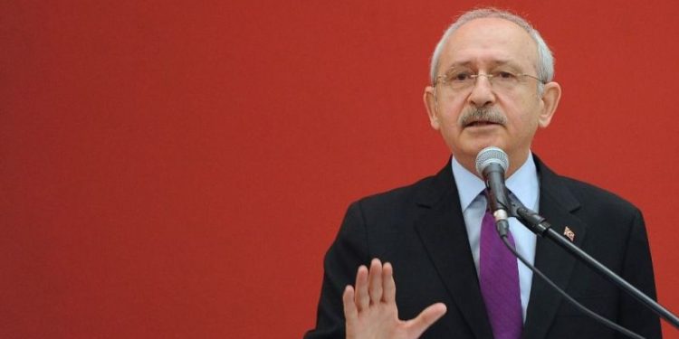 تضامن دولي مع زعيم المعارضة في تركيا بعد قطع الكهرباء عنه