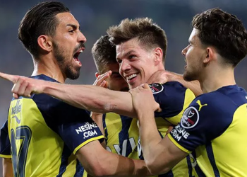 فنربخشة يفوز في ديربي تركيا