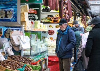 مركز أبحاث: التضخم الحقيقي في تركيا تجاوز 100%