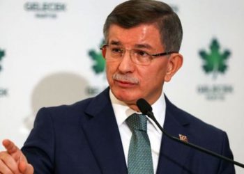 داوود أوغلو: السياسة بدون أفكار مثل الجسد الذي فقد الروح