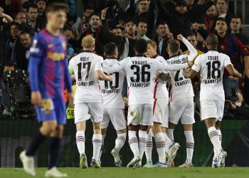 برشلونة يخسر في عقر داره ويخرج خارج الدوري الأوروبي