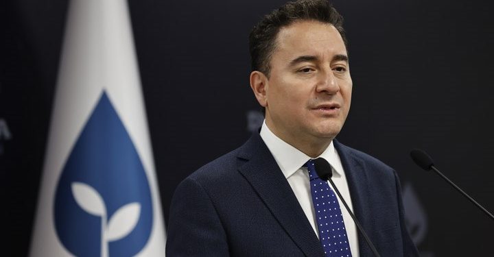 علي باباجان يعلن خوض الانتخابات دون تحالفات