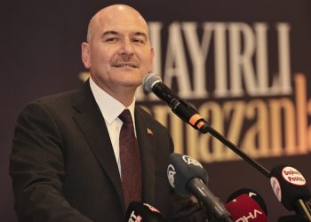 وزير تركي يطالب الشباب بالاقتداء بالرئيس أردوغان