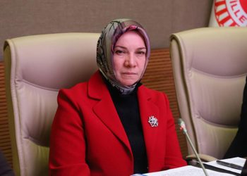 تركيا.. برلمانية عن الحزب الحاكم تقر بغلاء المعيشة