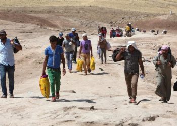 اشتباكات بين الجيش العراقي ومسلحين أكراد يؤدي إلى نزوح آلاف العراقيين