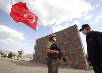 الجيش التركي يعلن مقتل 3 من جنوده وإصابة آخرين في منطقة عملية “قفل المخلب” شمالي العراق