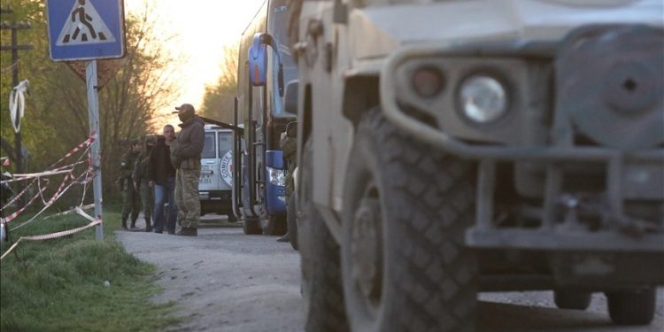 أوكرانيا تعلن إجلاء 264 جنديًا من مصنع آزوفستال المحاصر