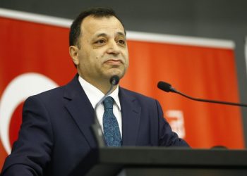 رئيس المحكمة الدستورية التركية:مسؤوليتنا منع تطبيع حالة الطوارئ