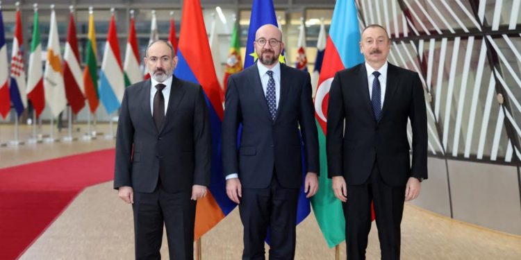 انطلاق المفاوضات بين أذربيجان وأرمينيا برعاية الاتحاد الأوروبي