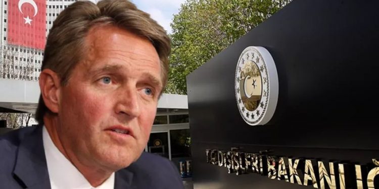 تركيا تستدعي السفير الأمريكي