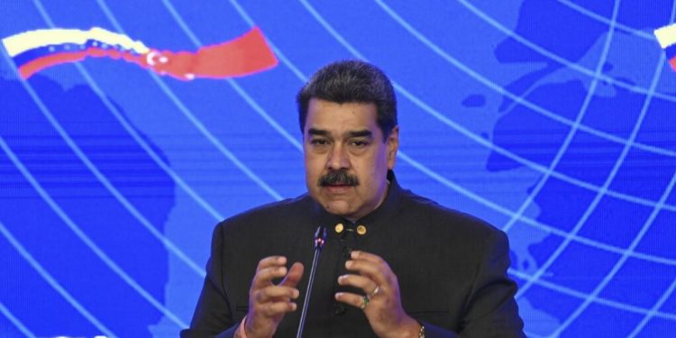 رئيس فنزويلا ووزير خارجية روسيا في تركيا