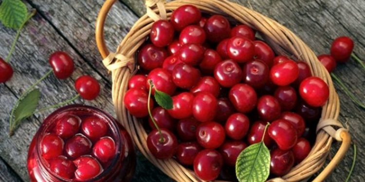 ماذا سيحدث لجسدك إذا ما تناولت 10 حبات من الكرز يوميًا؟