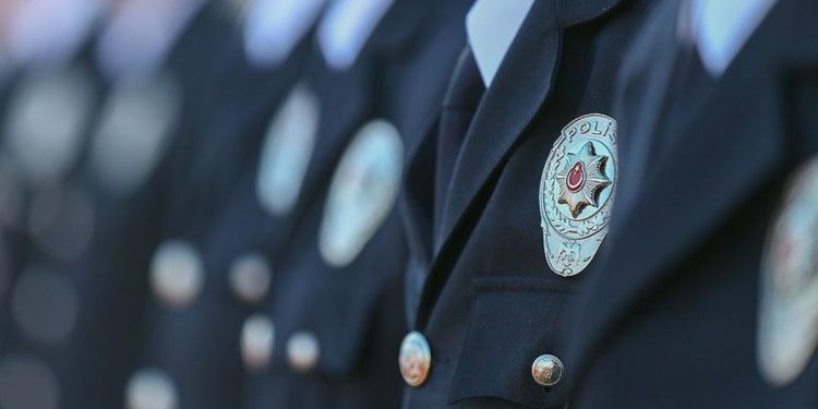 تسريح 1000 شرطي في تركيا!