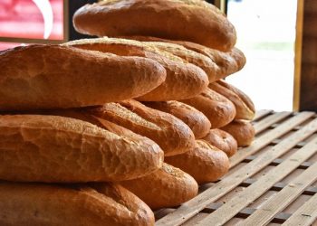 تركيا.. رغيف الخبز يصل إلى 4 ليرات في إزمير