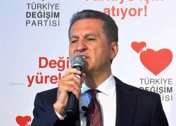 زعيم حزب تركي يقترح توزيع اللاجئين في تركيا على دول الناتو