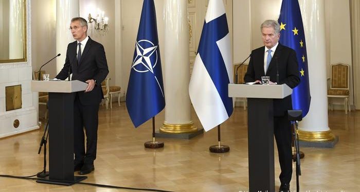 صحف تركية تتحدث عن ضغوطات من قبل “أمريكا” و”بريطانيا” على “السويد” و”فنلندا” لتلبية مطالب “تركيا”