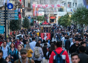 البطالة في تركيا تسجل 3 مليون و850 ألف