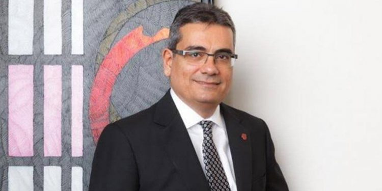 اقتصادي تركي يحذر البنك المركزي من بيع 1.72 مليار دولار في يوم واحد