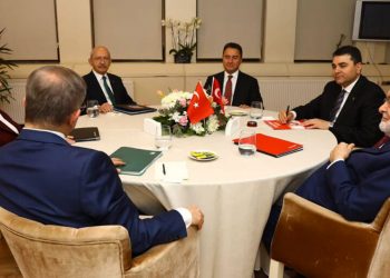 كيف تنظر أحزاب المعارضة إلى كيليتشدار أوغلو كمنافس لأردوغان؟