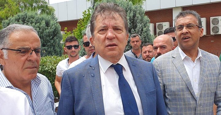 تركيا.. الاعتداء على عمدة بلدية معارض