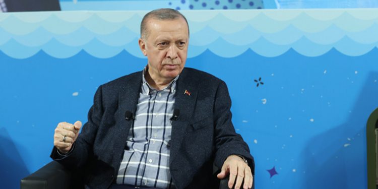 استطلاع انتخابي: 57 % من الشباب يرفضون التصويت لصالح أردوغان